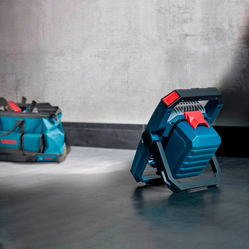 Lointerna-GLI-18V-2200-C-Bosch-3.png Linterna a Batería GLI 18V-2200 C Professional Bosch (Sin Baterías) - Imagen 3