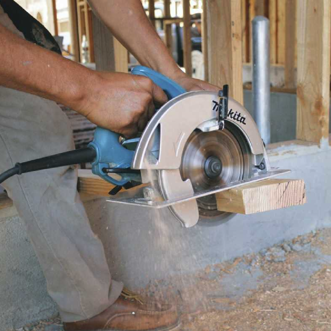 Sierra-Circular-185-mm-7-1-4-Makita-5007NK-4.png Sierra Circular 7 1/4" (184mm) 1800W Corte en 90° 63.5mm Makita 5007NK - Imagen 4